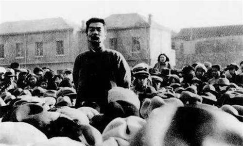 鲁迅每月工资350块大洋，等价现在多少人民币，还能在北京买房吗
