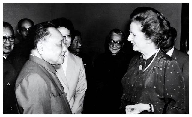 外交部原副部长：香港回归前，英国每年可从香港拿走上千亿人民币