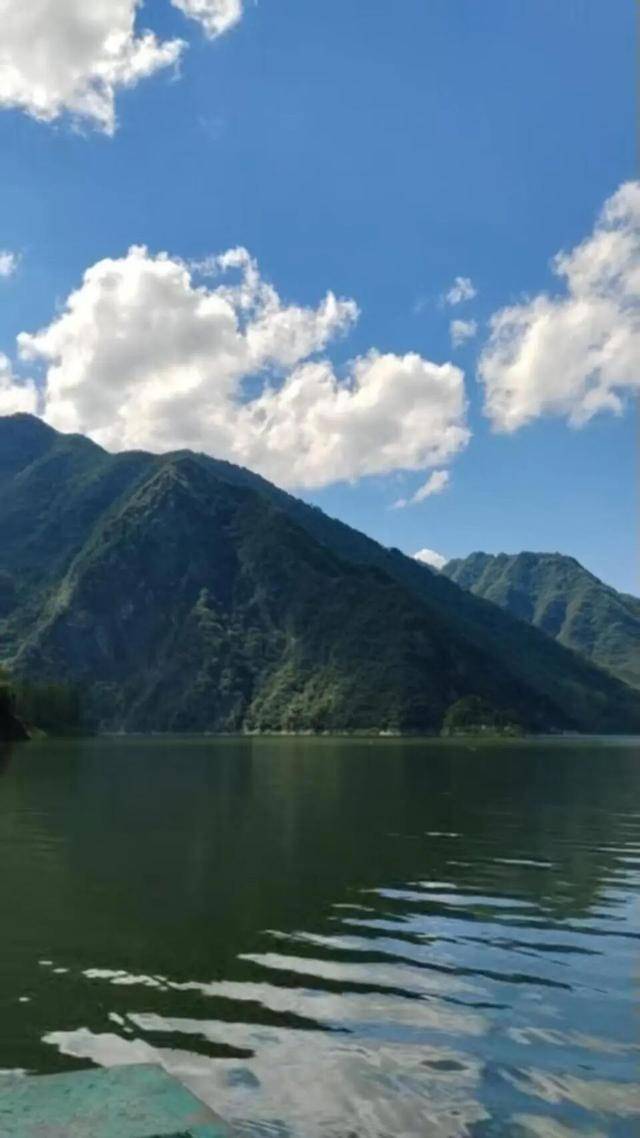 湖北一身家数千万元老板乘快艇到水库钓鱼落水失踪,搜寻14天仍未找到!当地公安:已展开调查