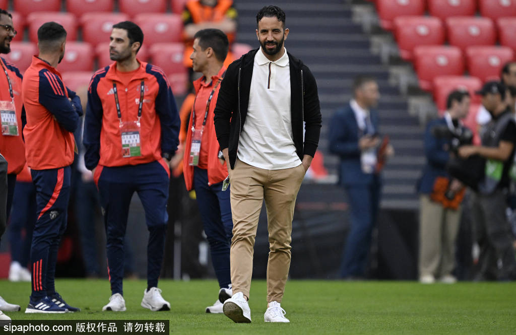 曼联主帅风波:奥利弗·格拉瑟会接替鲁本·阿莫林吗?