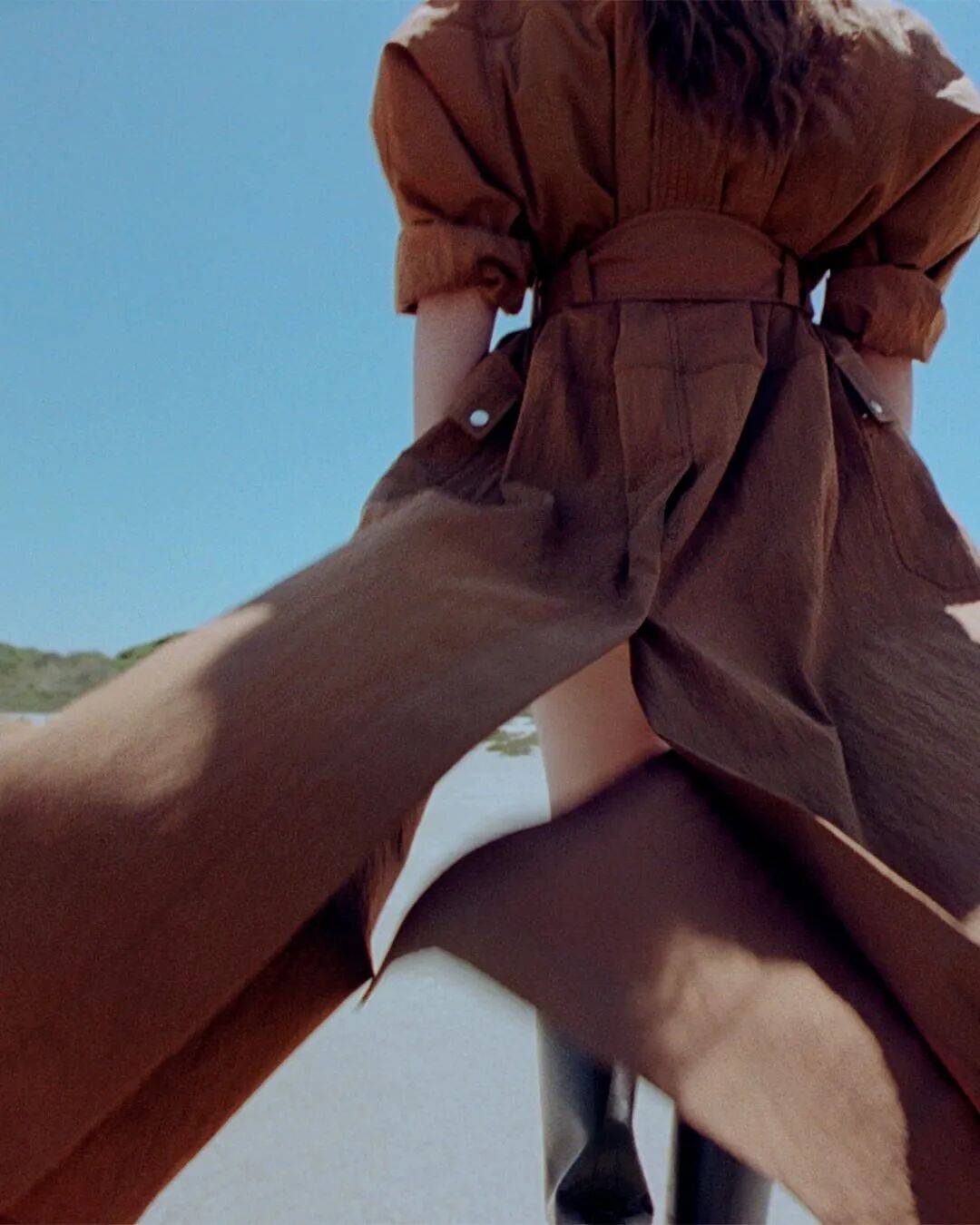 Hermès的女骑士,在沙滩上自由驰骋