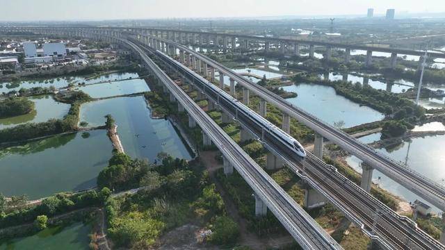 全国首次!高铁桥上插入新线 南昌唐村线路所开建