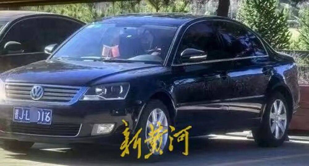 山西兴县一新任局长被曝公车私用、安排亲属“吃空饷”？官方最新回应：其已被免职