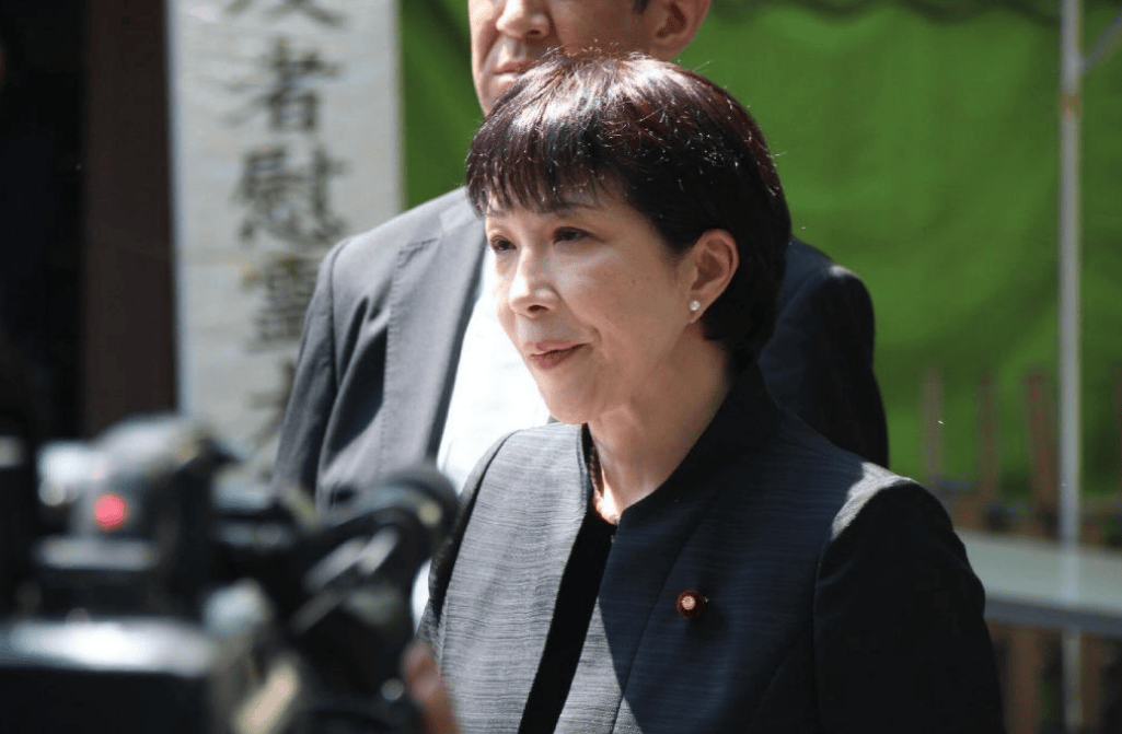 高市早苗知道事情闹大了,3天后又火速改口,中国这次不再客气了