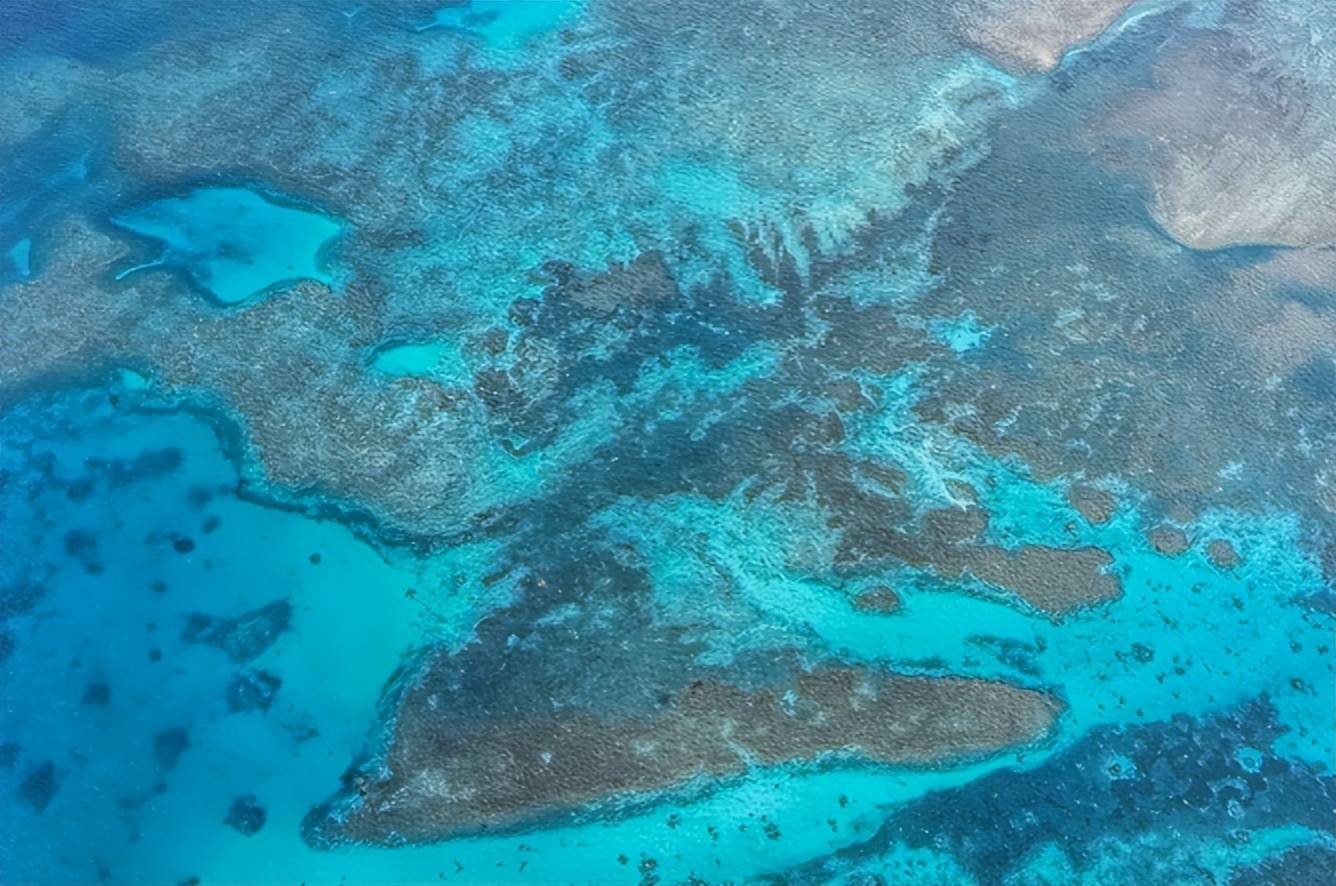 中国援助菲律宾灾民刚落地，菲媒就 “改口”：黄岩岛属中国控制，南海风向突变？