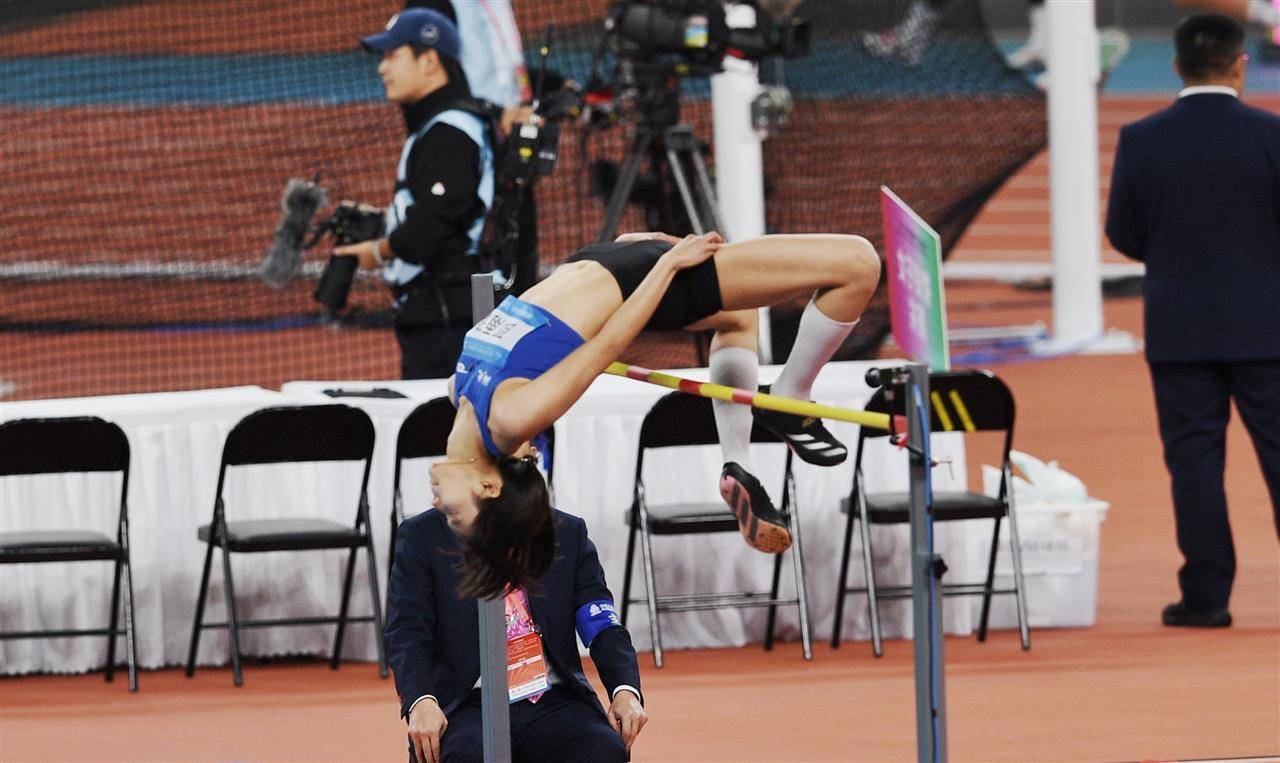 清华学霸，一跃登顶！湖北选手邵雨琪摘得全运会女子跳高金牌