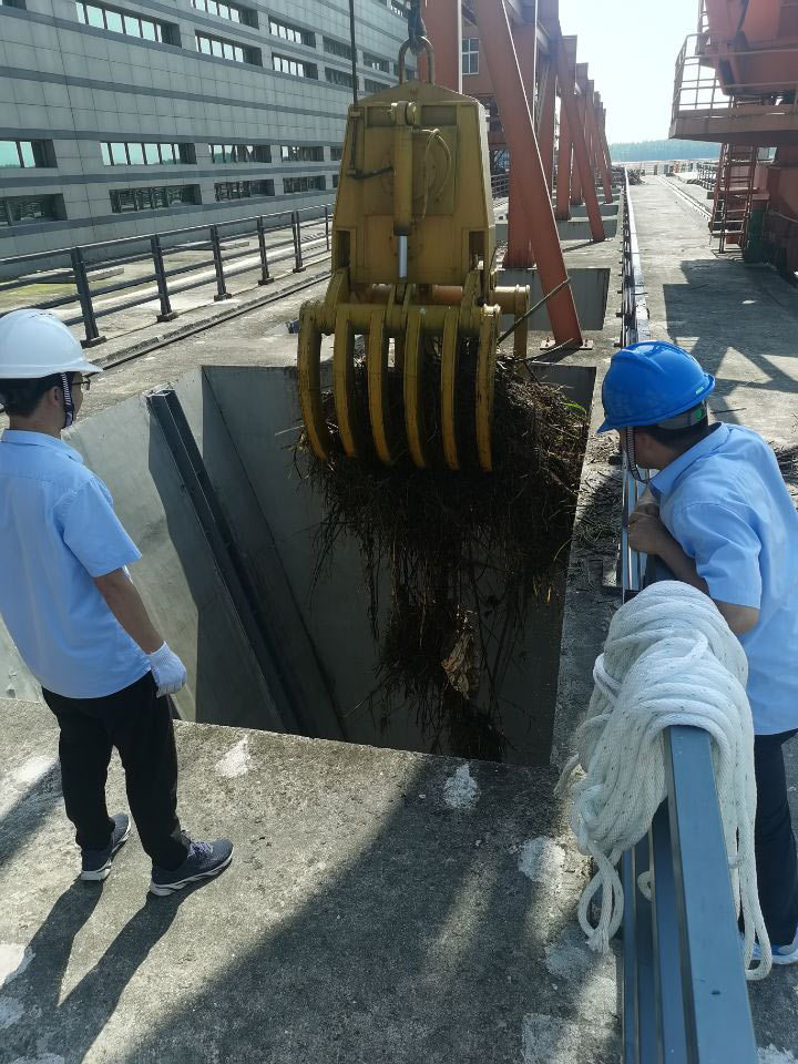 原油浮渣(原油渣子怎么处理)